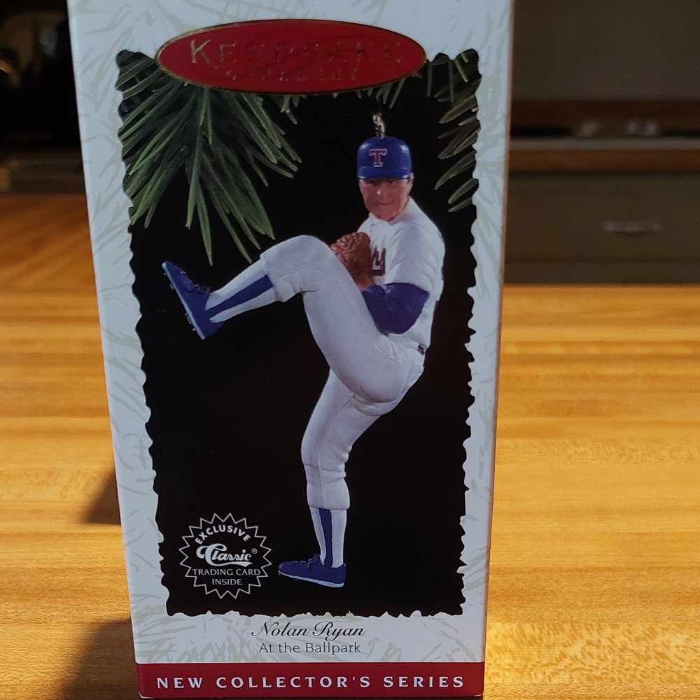 Hallmark Keepsake Ornament New Collectors Series At the Ballpark